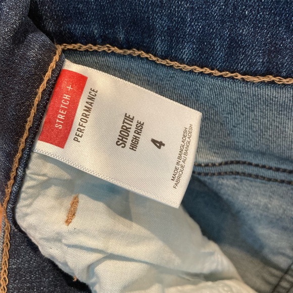 Express jean shorts - Picture 3 of 3